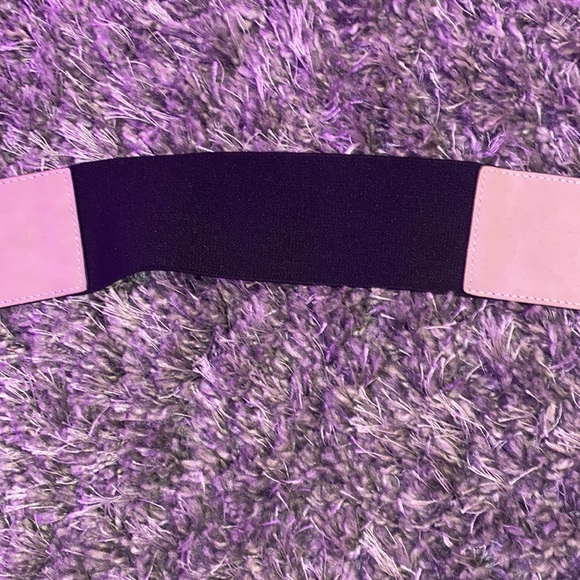 Black suede belt with elastic main image 6